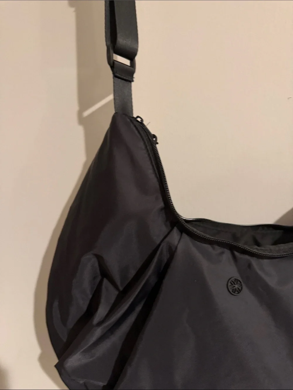 Black Women's Shoulder Bag - Unbranded Lightweight Crossbody